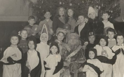 Традиционная новогодняя фотография 1963 год